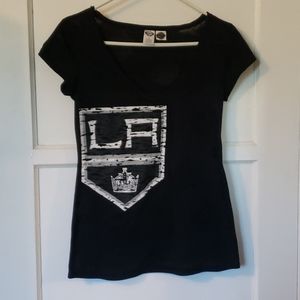 LA Kings Official Women's V-neck Tee- Medium